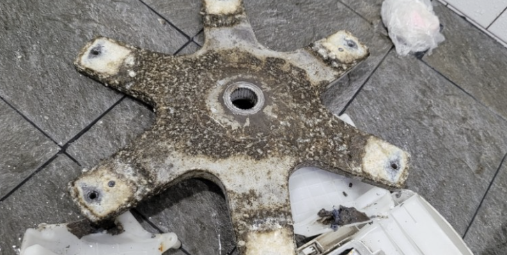 경주 세탁기청소 거미대 오염